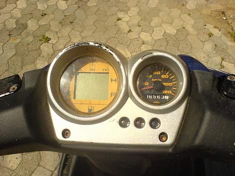 Yamaha aerox lc billede 3