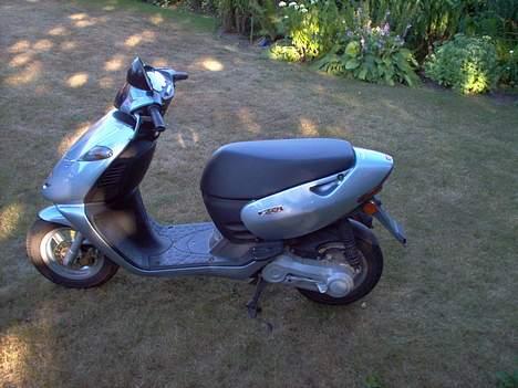 Aprilia sonic( Solgt) billede 4