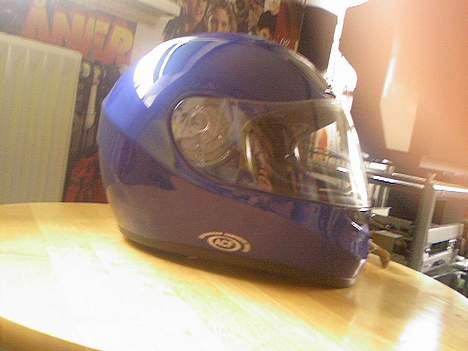 Yamaha Aerox / Projekt. - Min rålækre AGV hjelm, noget der holder. billede 6