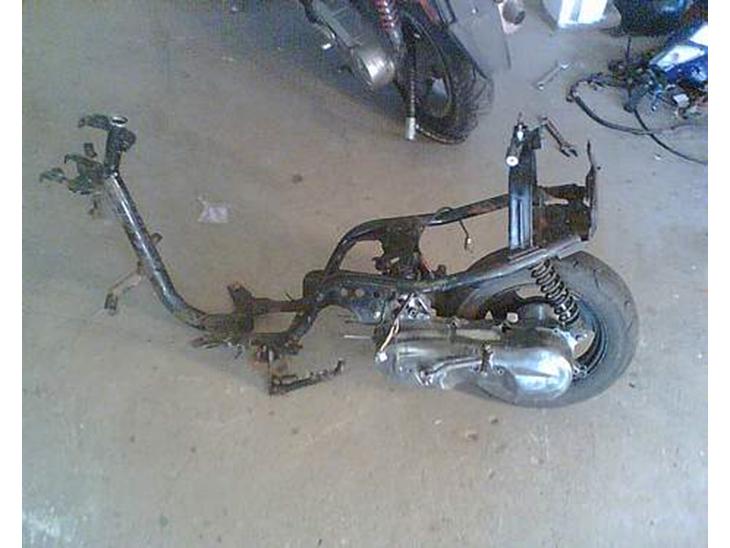 Yamaha Jog AS (solgt) - i starten . billede 1