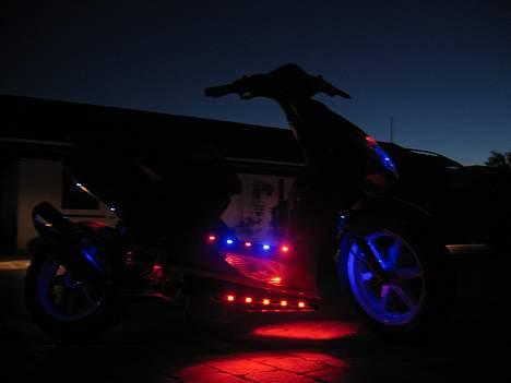 Yamaha Jog R - TILSALG - Hvem sagde "lysshow" ? ;b billede 10