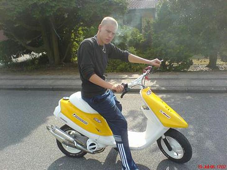 {{currentPhoto.altText}} billede {{currentPhoto.number}}