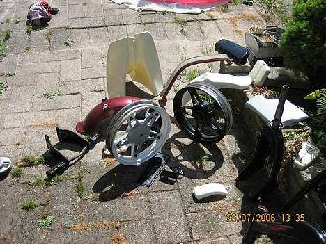 Suzuki Fz 50 ****SOLGT**** - Dele afvasket og klar til maler :-) billede 13