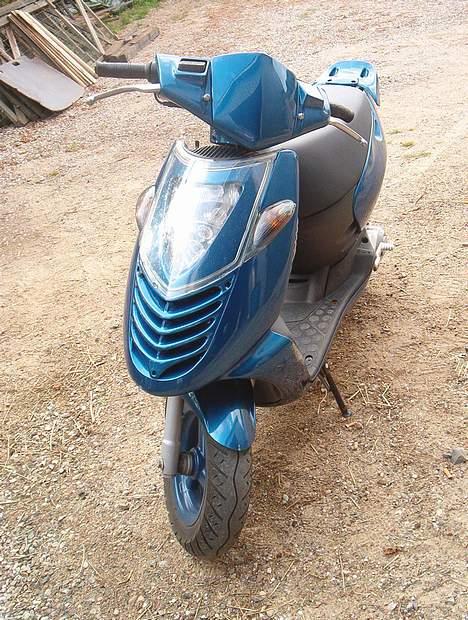 Aprilia Sonic GP - Forfra. billede 2