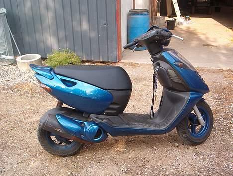 Aprilia Sonic GP - Fra højre side. billede 4