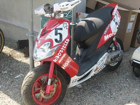Yamaha Jog RR billede 2