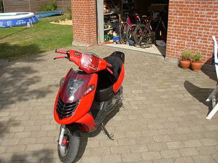 Aprilia sonic Gp SOLGT billede 1