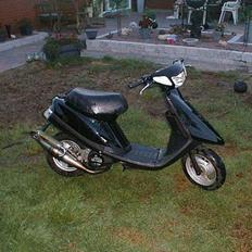 Yamaha >>JOG<< Solgt 7600