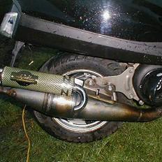 Yamaha >>JOG<< Solgt 7600