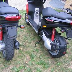 Piaggio nrg power x 2