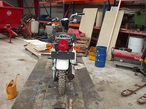 Suzuki FZ 50 - bagfra er den jo også pæn,. billede 3