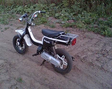 Suzuki Fz 50 >> solgt<Savner dig billede 5