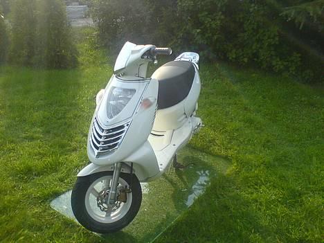 Aprilia Sonic AC 30 km/t *SOLGT* billede 1