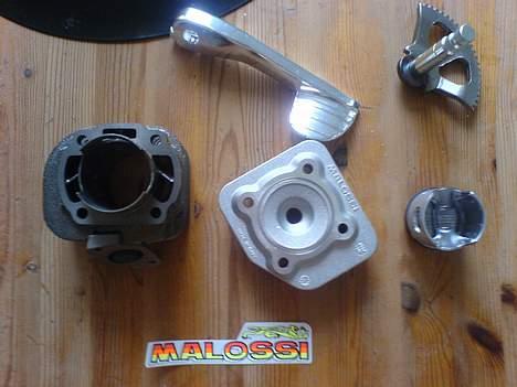 Yamaha Jog Space - Min cylinder kit, og ny kickstarter akse+arm :) billede 7