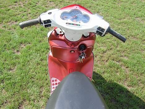 Aprilia Sonic. SOLGT - sæde :D billede 7