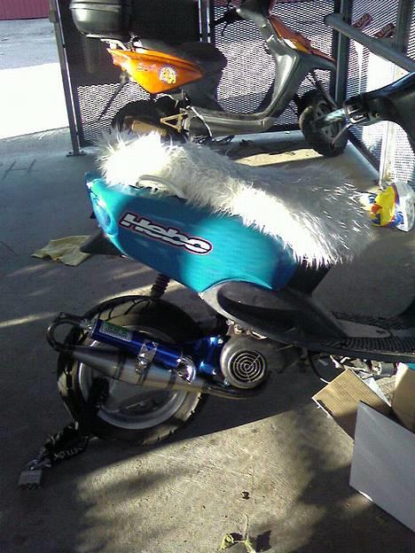 Yamaha neos ( BYTTET ) - så er der mærker og ny udstødning billede 3