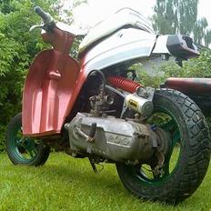 Honda minicomet - Totalskadet