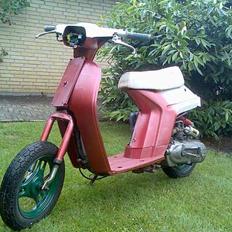 Honda minicomet - Totalskadet