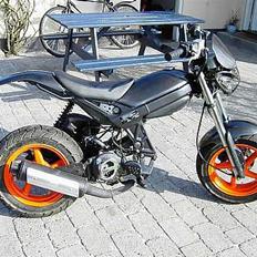 Suzuki Street Magic Solgt