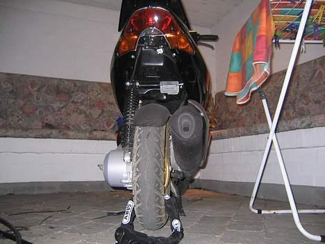 Aprilia Sonic Replica - Røven billede 4