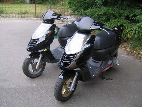 Aprilia Sonic Replica - Sammen med Kaspers. billede 9