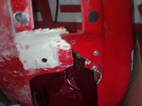 CPI Husasar -solgt- - højre skjold er lappet sammen.. men prøv lige og se venstre side.. total smadret.. nyt købes.. skrive hvis du har et,. billede 14