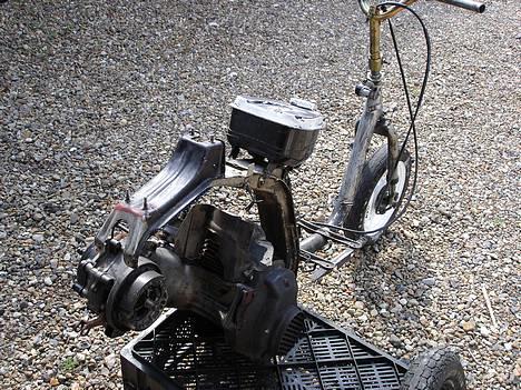 Honda Melody //BYTTET// - bar sat på hurtigt, mangler lige at lave ophæng og få en 340mm støddæmper billede 2