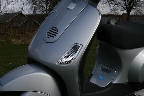 Vespa LX50 - karosseriet og stel i en og samme bid, der kan man virkelig se kvaliteten i denne kværn billede 10