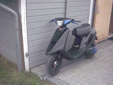 Yamaha jog (SOLGT) billede 1