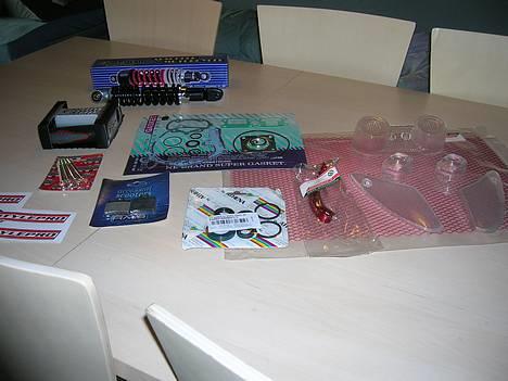 Honda Sfx - Solgt - Gitter, klart blinklys- og baglygteglas, kickstarterarm, simmerringe, pakninger, bremseklodser, pinbolte, håndtag og støddæmper billede 6