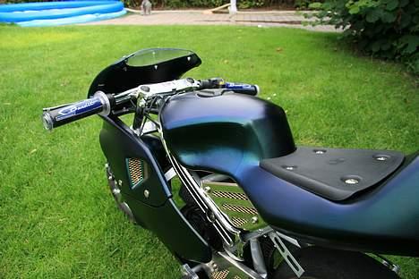 MiniBike Bandit CUSTOM - solgt - Her ses farveskiftet i lakken.. najs (: billede 3