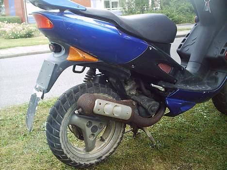 Peugeot speedfight LcE- (solgt) - ja den trænger godt nok til en udstødning billede 6