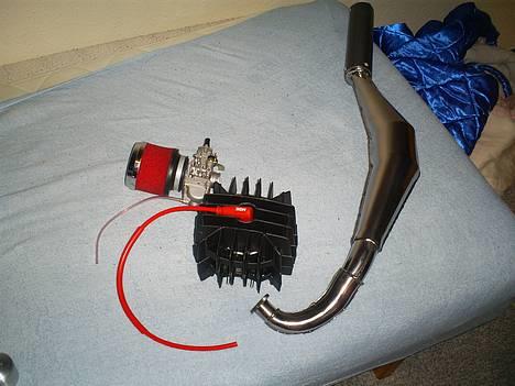 Puch Stel og udst tilbage. Byd - Det meste tun :) 75cc MK cylle, Højglans Simonini udst og TM/24mm stage6 mikuni kabu med Malossi e13 filter <3 billede 17