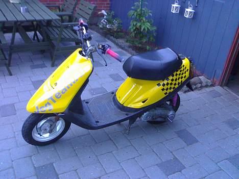 Yamaha jog  - så er den næsten færdig (mangler kun bart styr) billede 4