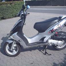 Kymco Super 9 (smadret igen)