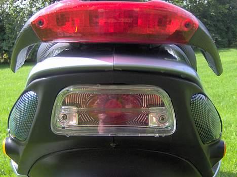 Piaggio NRG mc3 - Lexus baglygt, std. bremselysglas og carbon blinklysglas billede 10