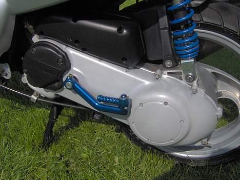 Piaggio NRG mc3 - Vario-skjoldet skal højglanspoleres...fræk blå kickstarter billede 11