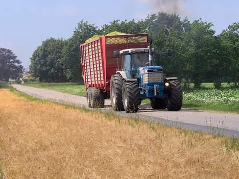 Piaggio NRG mc3 - Mig der kører...Ford TW-25+kørfravogn - Søttrup Maskinstation billede 19