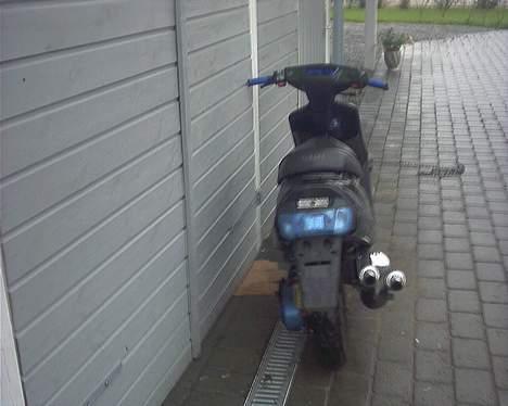 Yamaha jog (SOLGT) billede 10