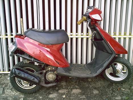 Yamaha jog as solgt billede 2