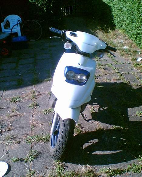 PGO Hot 50 Stil Solgt. - Forfra. billede 2