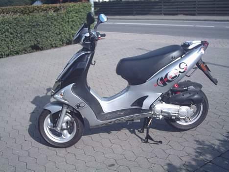 Kymco Super 9 (smadret igen) - Verdens smukkeste scooter billede 1