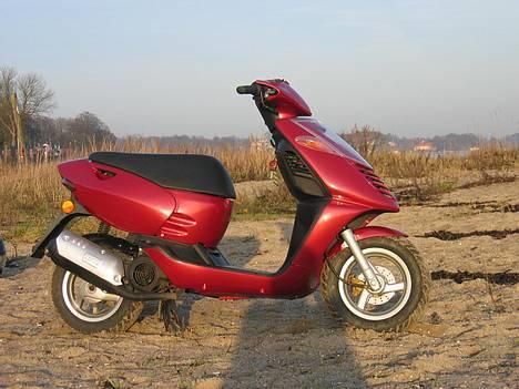 Aprilia Sonic -SOLGT- billede 3