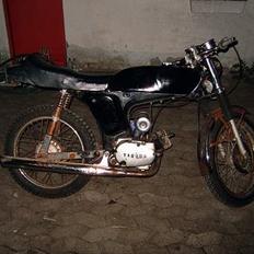 Yamaha 4 gear dx (projekt)