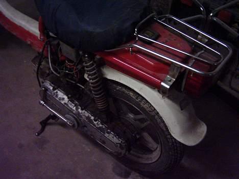 Suzuki Fz 50 ((-:Til salg:-)) - Lidt af motorblokken... billede 5