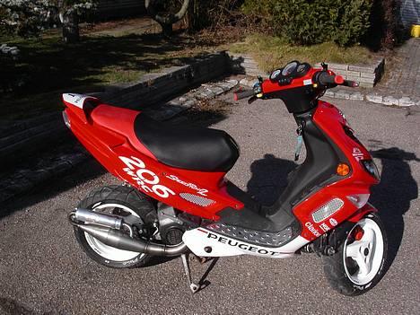 Peugeot speedfight 206 wrc - Sårn ser den ud.......  billede 1