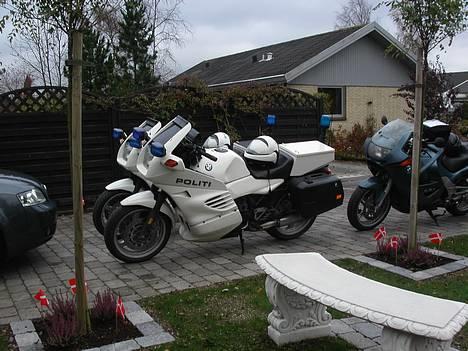 Peugeot speedfight 206 wrc - UHh her R lige 2 pansere .... den mørke bmw er cevil politiet hehe så ved i det.....  billede 7