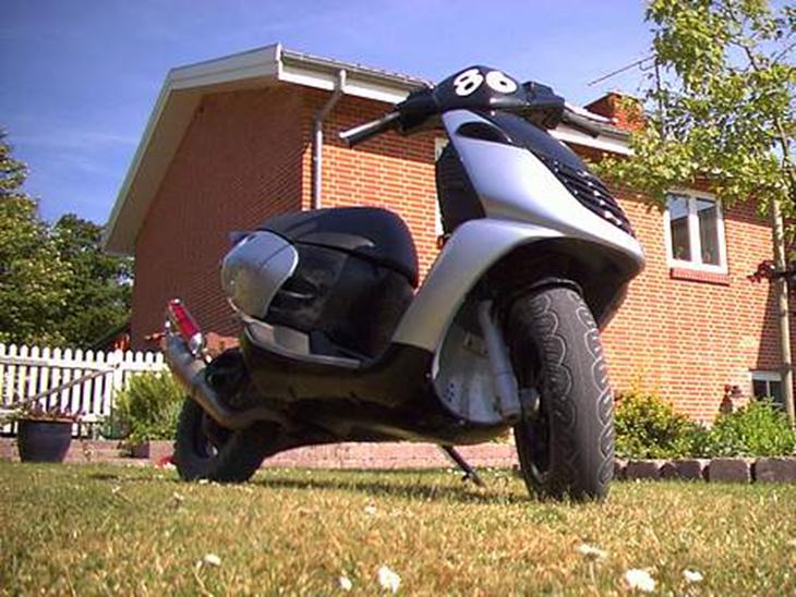 {{currentPhoto.altText}} billede {{currentPhoto.number}}