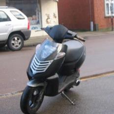 Aprilia Sonic (Solgt)