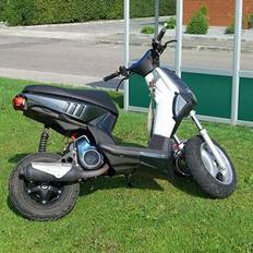 Yamaha slider /cabon